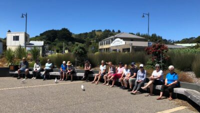 29 Jan Hikers Harwood Outdoor Cafe Enjoying The Icecreams Before They Melt. Photo & Caption Jenni