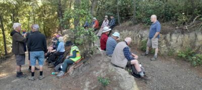26 nov hikers signal hill morning tea break on one of many switchbacks. photo & caption barbara