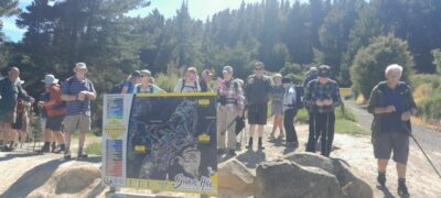 26 nov hikers signal hill photo barbara